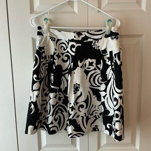 Whit House Black Market